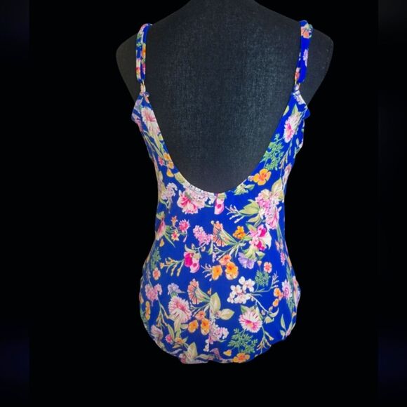 Splash into Style with Time and Tru Floral Swimsuit - Size XL (16-18) - Picture 3 of 7